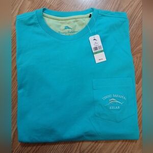 NWT TOMMY BAHAMA Bali Pocket T-shirt. Mens. Size Large.